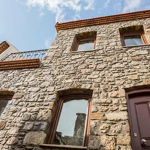  Villa Two Stone Homes Metis